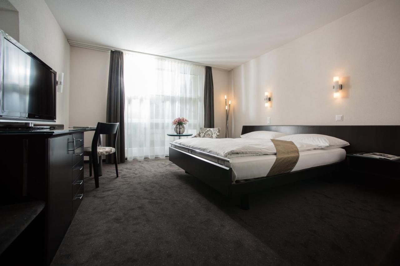 Grand Hotel Les Endroits La Chaux De Fonds ภายนอก รูปภาพ