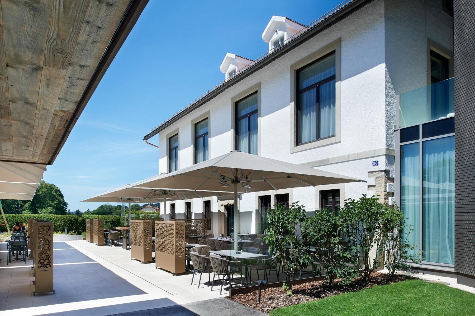 Grand Hotel Les Endroits La Chaux De Fonds ภายนอก รูปภาพ