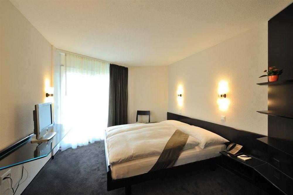 Grand Hotel Les Endroits La Chaux De Fonds ภายนอก รูปภาพ