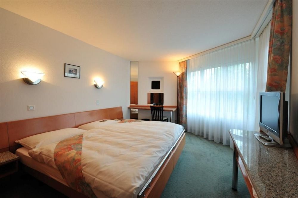 Grand Hotel Les Endroits La Chaux De Fonds ภายนอก รูปภาพ